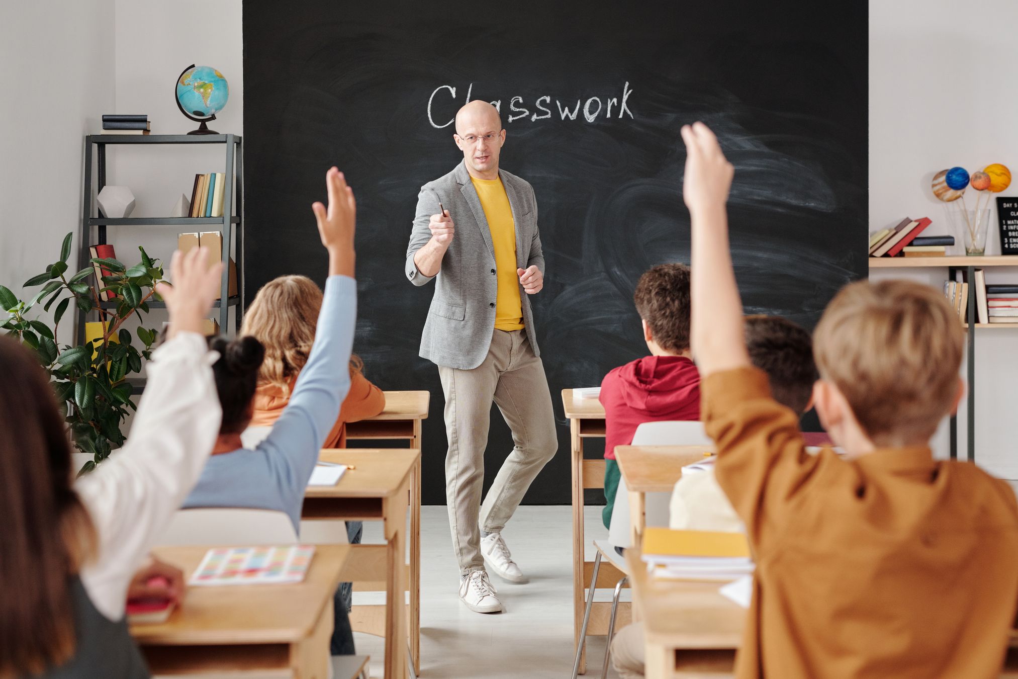 Best AI Time-Savers for Teachers: 10 Practical Ways in 2026
