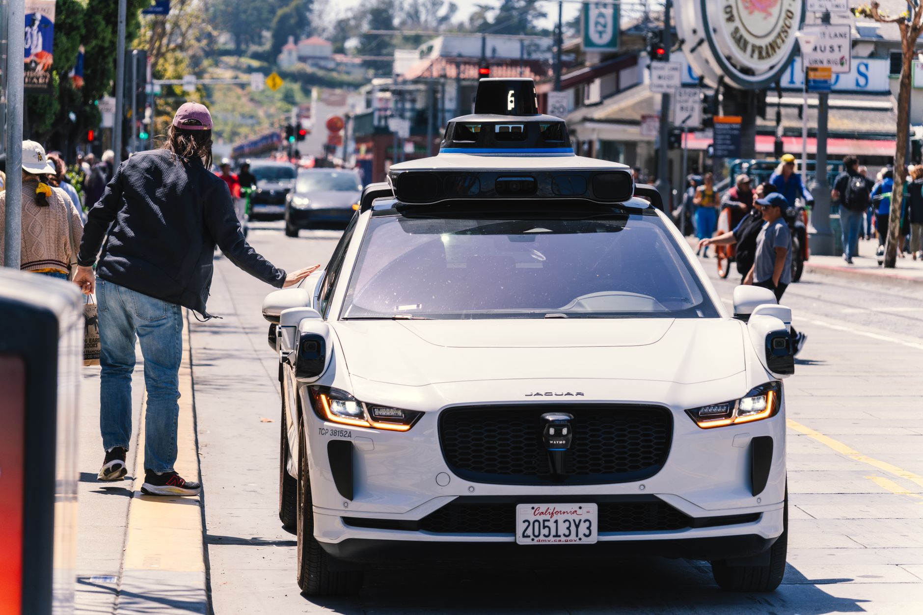 Autonomous AI Statistics 2026: Adoption, Software, and Risk Data